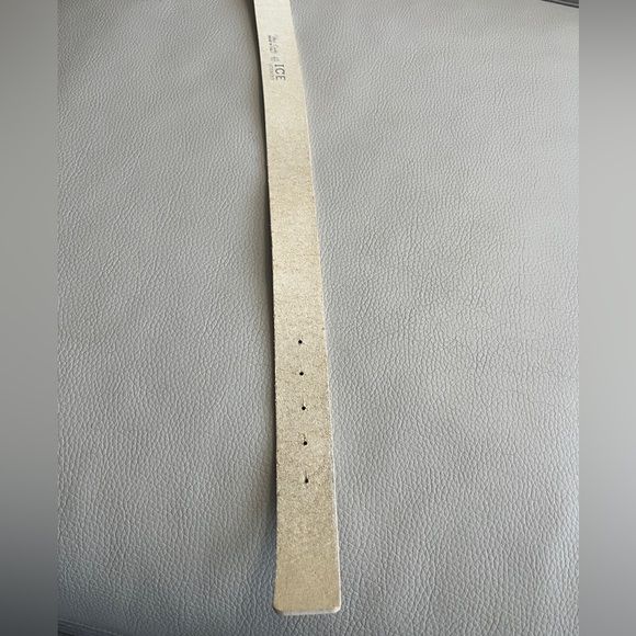 NWT - Ice Iceberg Leather Belt with Crystal Buckle - Made in Italy - Size 90 / M - Picture 4 of 5